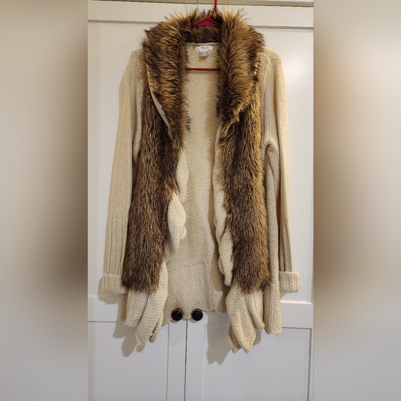 LADIES HEAVY KNIT FAUX FUR CARDIGAN - Picture 1 of 3